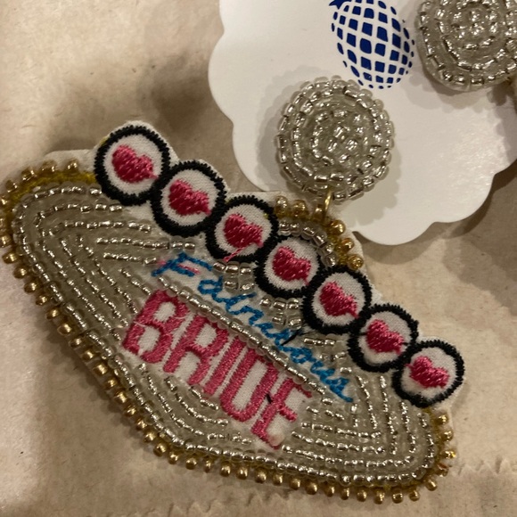 NEW Beaded fabulous bride Vegas style earrings - Picture 3 of 6